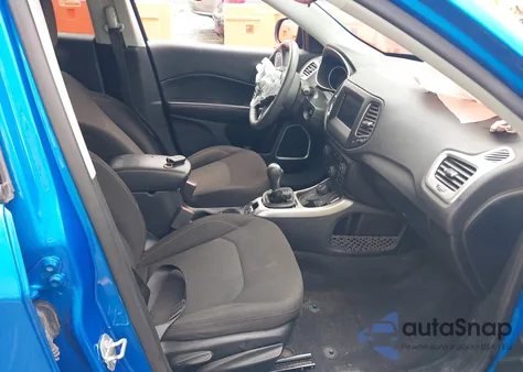 2020 Jeep Compass Sport 4X4 z USA, uszkodzony, nr VIN 3C4NJDAB9LT242772